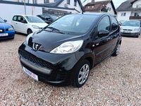 Gebraucht Peugeot 107 69 PS (50 kW) 2010 Schwarz Kleinwagen