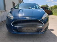 Gebraucht Ford Fiesta 60 PS (44 kW) 2014 Blau Kleinwagen