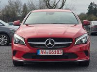 Gebraucht Mercedes CLA180 122 PS (89 kW) 2018 Rot Limousine