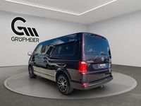Gebraucht VW Multivan Trendline 150 PS (110 kW) 2016 Violett Van