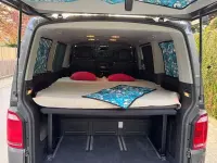 Gebraucht VW Multivan 150 PS (110 kW) 2019 Grau Van / Kleinbus