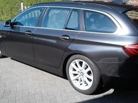 Gebraucht BMW 520 190 PS (139 kW) 2016 Grau Kombi