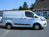 Gebraucht Ford Transit Custom 131 PS (96 kW) 2021 Weiß Van / Kleinbus