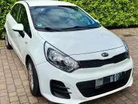 Gebraucht Kia Rio 84 PS (61 kW) 2016 Weiß Kleinwagen