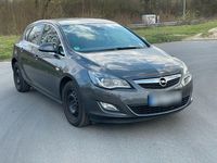 Gebraucht Opel Astra Design Edition 140 PS (102 kW) 2011 Grau Limousine