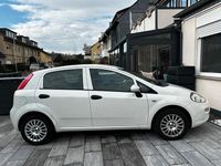 Gebraucht Fiat Punto 69 PS (50 kW) 2015 Weiß Kleinwagen