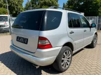 Gebraucht Mercedes ML430 272 PS (200 kW) 1999 Silber SUV