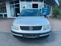 Gebraucht VW Passat 101 PS (74 kW) 1997 Grau Limousine