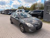 Gebraucht Hyundai i30 122 PS (89 kW) 2008 Grau Limousine