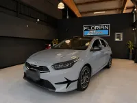 Gebraucht Kia Ceed Spirit 160 PS (117 kW) 2022 Silber Kleinwagen
