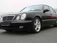Gebraucht Mercedes E320 Avantgarde 224 PS (164 kW) 2001 Schwarz Limousine