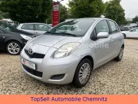 Gebraucht Toyota Yaris 99 PS (72 kW) 2012 Silber Kleinwagen