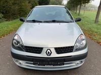Gebraucht Renault Clio II Authentique 75 PS (55 kW) 2002 Schwarz Limousine