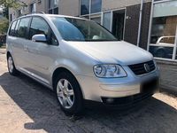 Gebraucht VW Touran 120 PS (88 kW) 2004 Silber Van / Kleinbus