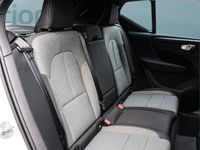 Gebraucht Volvo XC40 209 PS (153 kW) 2023 Weiß SUV