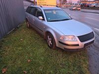 Gebraucht VW Passat Basis 102 PS (75 kW) 2001 Silber Kombi