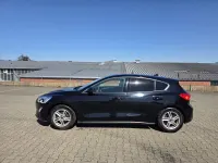 Gebraucht Ford Focus Cool & Connect 125 PS (91 kW) 2018 Schwarz Limousine