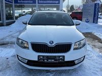 Gebraucht Skoda Octavia Ambition 105 PS (77 kW) 2014 Weiß Kombi