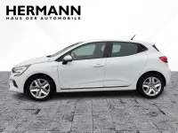 Gebraucht Renault Clio V SE 67 PS (49 kW) 2021 Arktis weiß (weiß) Limousine