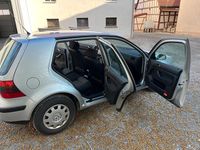 Usata VW Golf IV 75 CV (55 kW) 2002 Argento Berlina