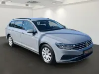 Gebraucht VW Passat Basis 150 PS (110 kW) 2023 Mondsteingrau Kombi