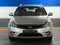 Gebraucht Kia Ceed Sportswagon 125 PS (91 kW) 2012 Machine silver (metallic) Kombi