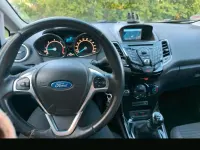 Gebraucht Ford Fiesta 95 PS (69 kW) 2014 Weiß Kleinwagen
