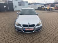 Gebraucht BMW 320 170 PS (125 kW) 2009 Blau Kombi