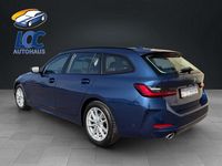 Gebraucht BMW 318 Shadowline 150 PS (110 kW) 2023 Blau Kombi