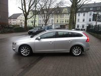Gebraucht Volvo V60 Momentum 245 PS (180 kW) 2015 Silber Kombi