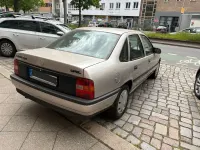 Gebraucht Opel Vectra 116 PS (85 kW) 1989 Gold Kleinwagen