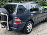 Gebraucht Mercedes ML430 272 PS (200 kW) 2000 Blau SUV