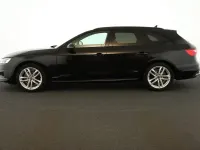 Gebraucht Audi A4 Advanced 163 PS (119 kW) 2023 Mythosschwarz metallic Kombi
