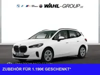 Gebraucht BMW 220 Performance 163 PS (119 kW) 2025 Weiß Van / Kleinbus