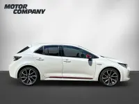 Gebraucht Toyota Corolla Lounge 184 PS (135 kW) 2019 Weiß Limousine