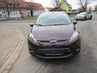 Gebraucht Ford Fiesta Trend 82 PS (60 kW) 2011 Rot Kleinwagen