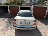 Usata VW Passat 130 CV (95 kW) 2003 Argento Berlina