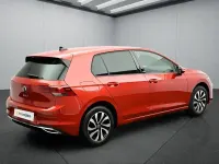 Gebraucht VW Golf VIII 131 PS (96 kW) 2023 Rot Limousine