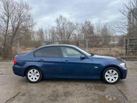 Gebraucht BMW 318 129 PS (94 kW) 2005 Blau Limousine
