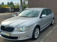 Używany Skoda Superb Elegance 140 KM (102 kW) 2012 Srebrny Sedan/Limuzyna