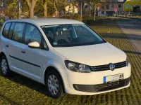 Gebraucht VW Touran Comfortline 105 PS (77 kW) 2012 Weiß Van / Kleinbus