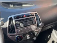 Gebraucht Hyundai i20 86 PS (63 kW) 2014 Schwarz Kleinwagen