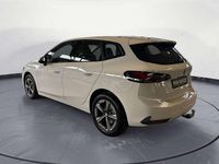 Gebraucht BMW 220 156 PS (114 kW) 2025 Alpinweiß Van / Kleinbus