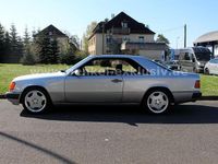 Second-hand Mercedes 220 150 CP (110 kW) 1993 Argintiu