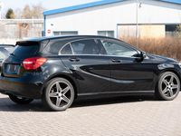 Gebraucht Mercedes A180 122 PS (89 kW) 2012 Schwarz Kleinwagen
