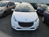 Gebraucht Peugeot 208 Style 92 PS (67 kW) 2013 Weiß Kleinwagen