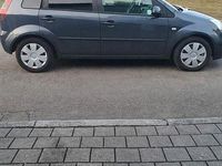 Gebraucht Ford Fiesta 80 PS (58 kW) 2005 Blau Kleinwagen