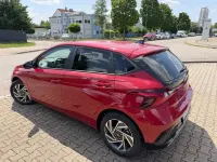 Neu Hyundai i20 90 PS (66 kW) 2026 Rot Kleinwagen