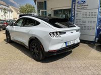 Gebraucht Ford Mustang Mach-E 258 kW (351 PS) 2023 Weiß mit perleffekt SUV