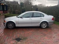 gebraucht BMW 320 i -